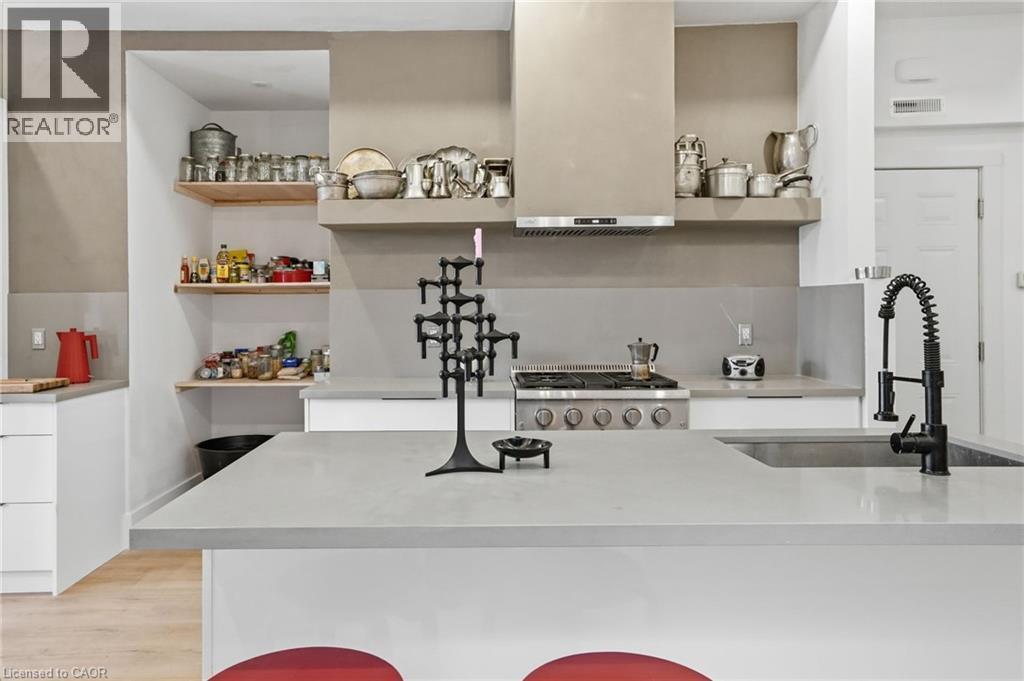 472 Barton Street E Unit# Upper, Hamilton, ON - Indoor Photo Showing Kitchen