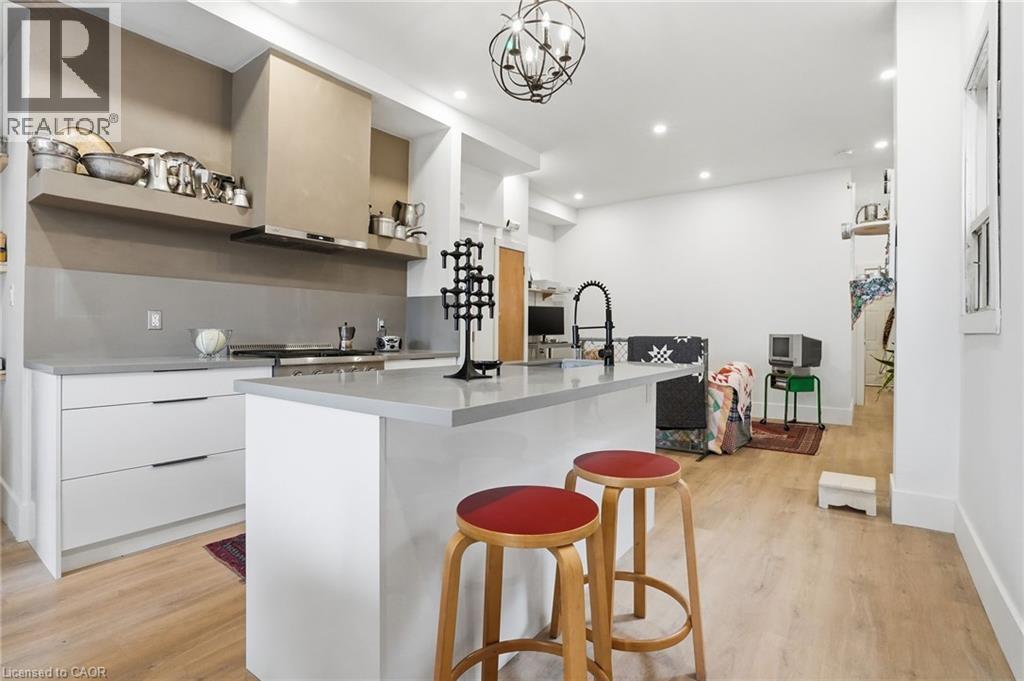 472 Barton Street E Unit# Upper, Hamilton, ON - Indoor Photo Showing Kitchen