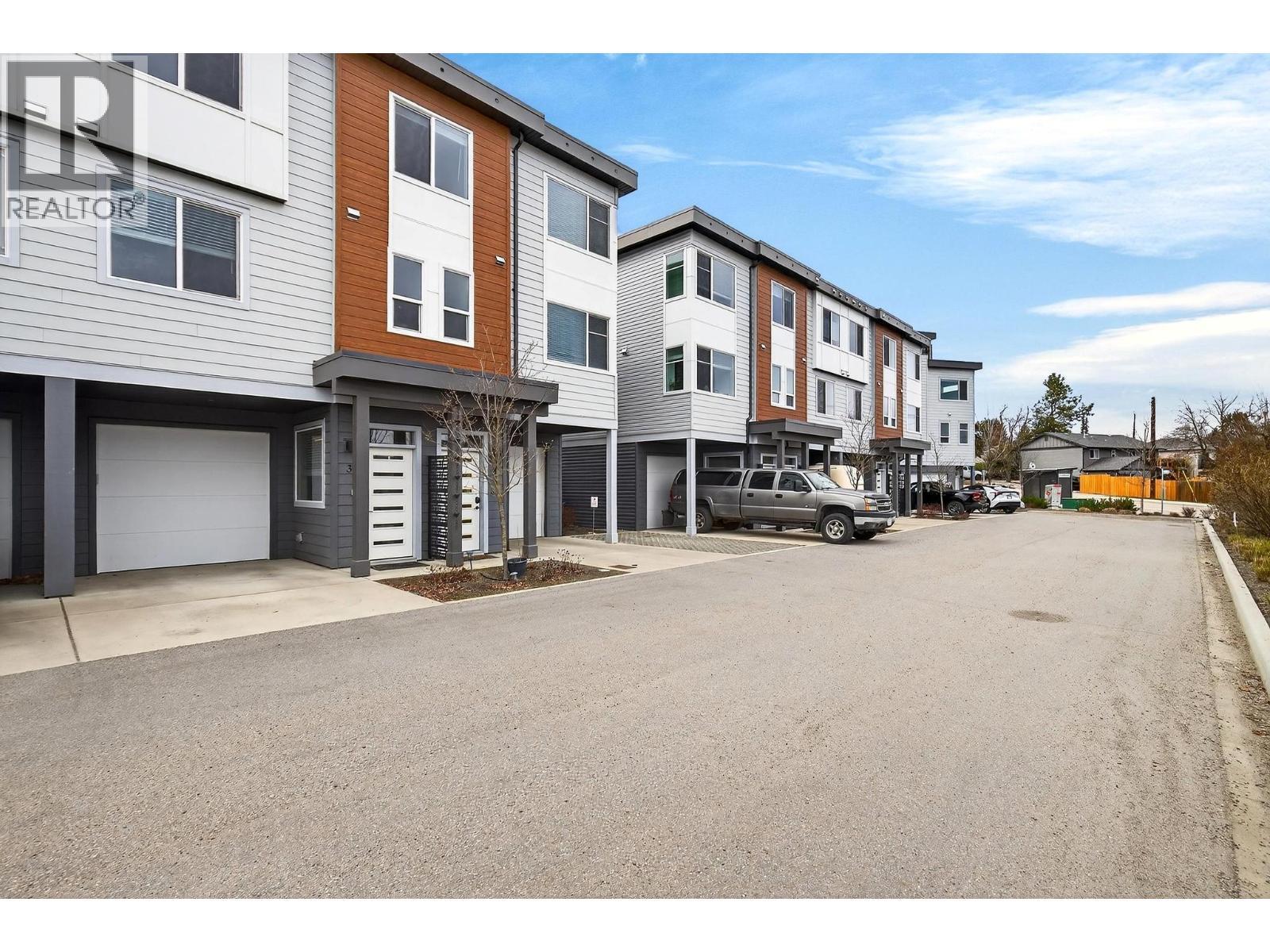 3405 16 Avenue Unit# 3, Vernon, BC - Outdoor