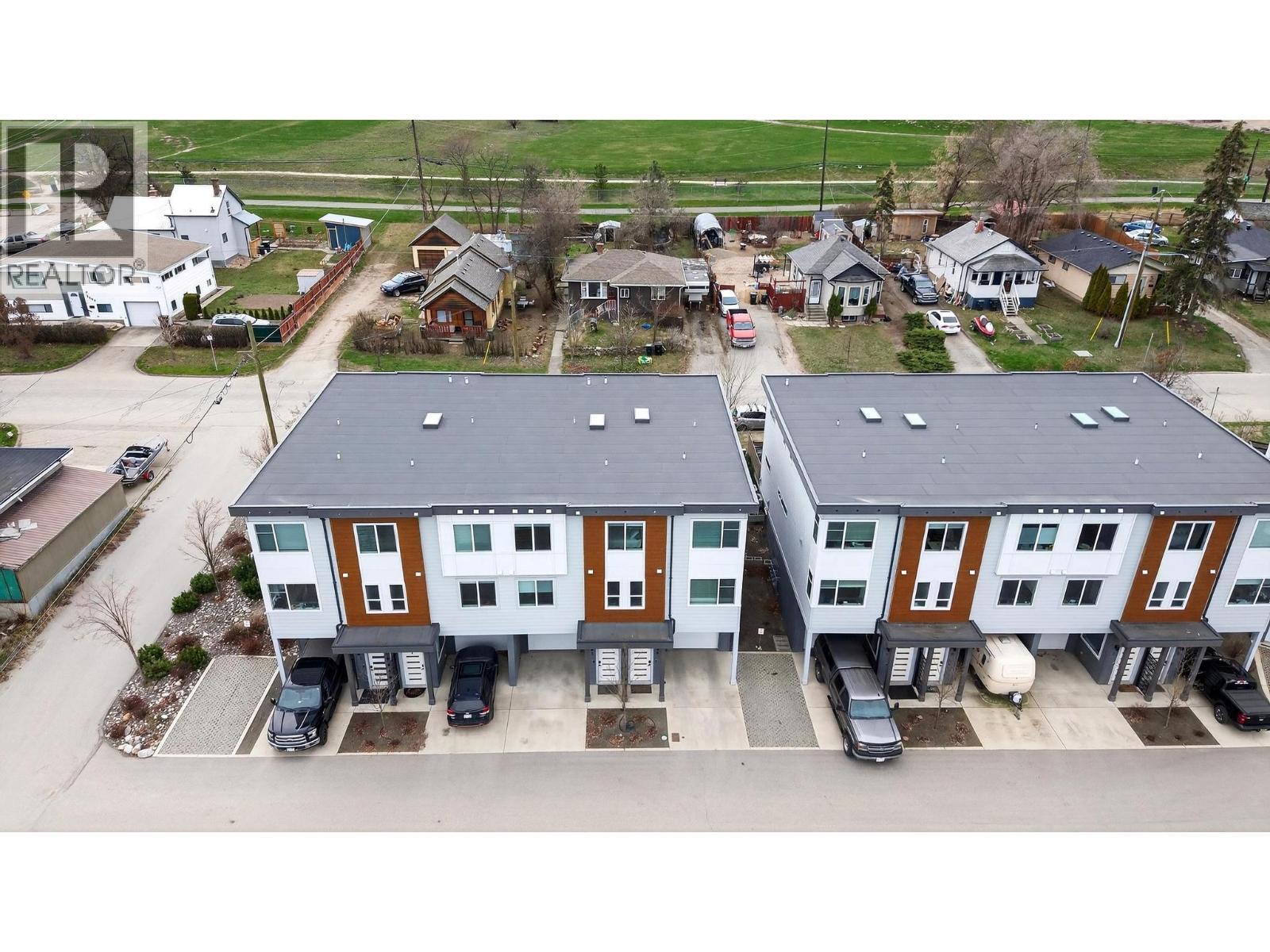 3405 16 Avenue Unit# 3, Vernon, BC - Outdoor With Facade