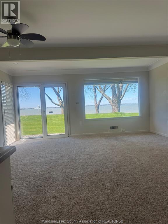 11506 Riverside, Windsor, ON - Indoor Photo Showing Other Room