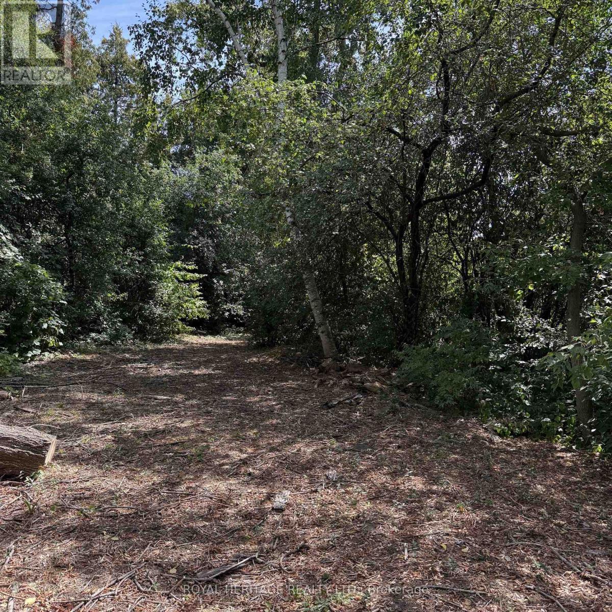 1835 Pine Grove Avenue, Pickering, ON