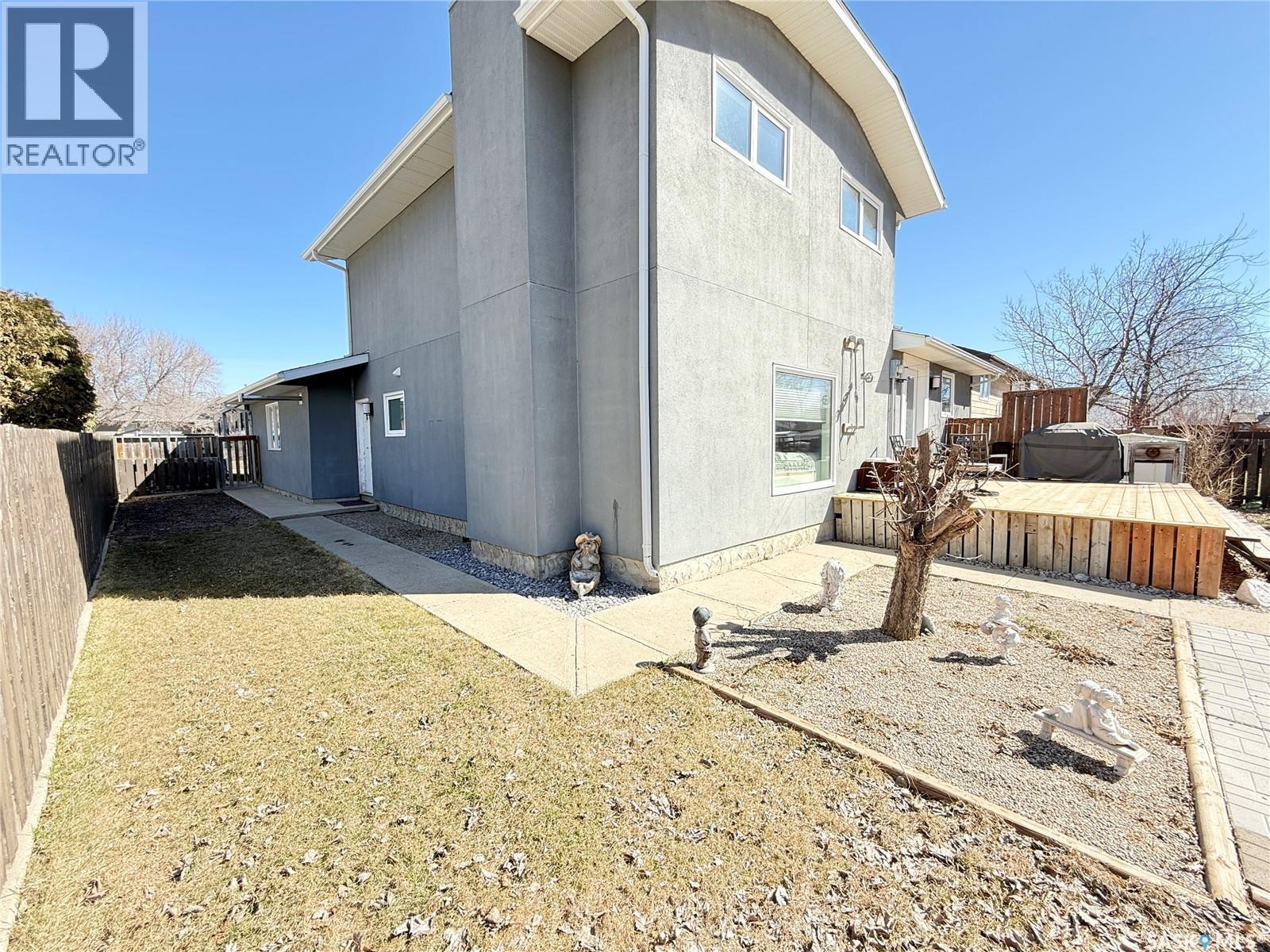 787 Brimacombe Drive, Weyburn, SK - Outdoor With Exterior