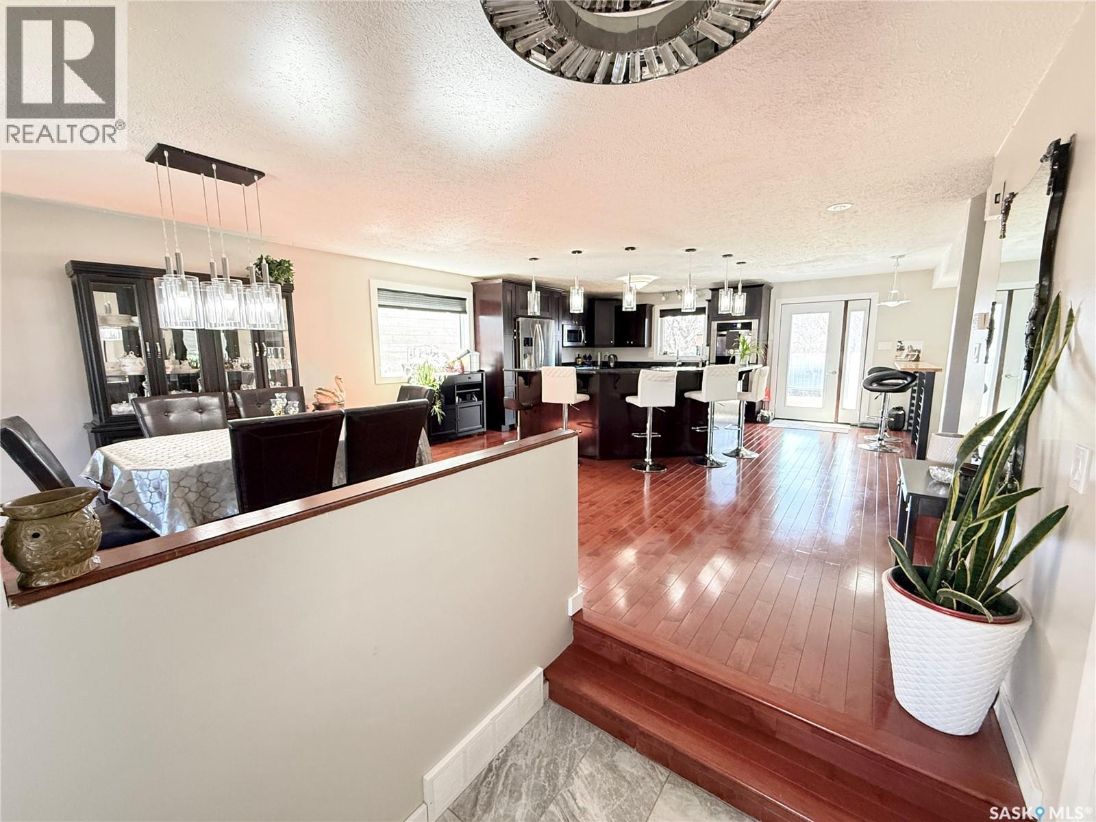 787 Brimacombe Drive, Weyburn, SK - Indoor