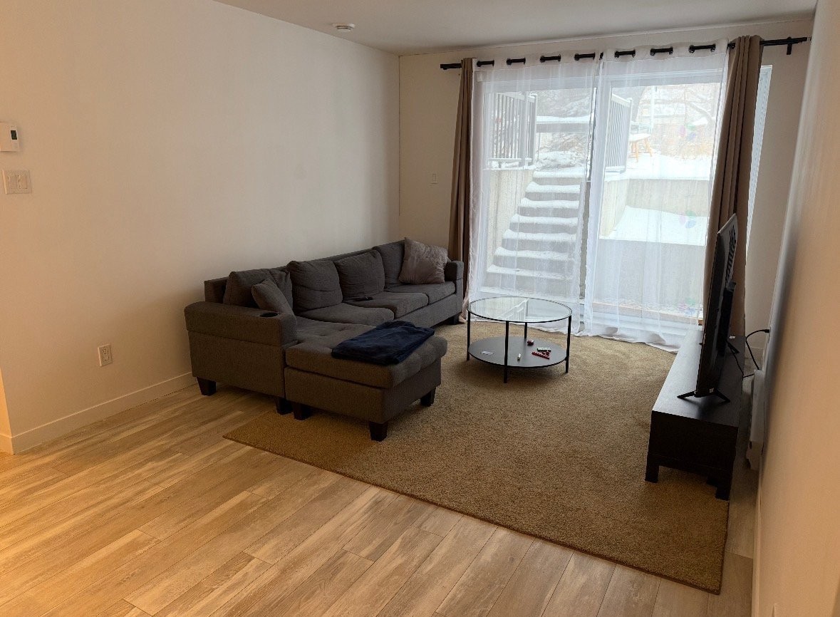 Salon - 5535 Boul. Rosemont, Montréal (Rosemont/La Petite-Patrie), QC - Indoor