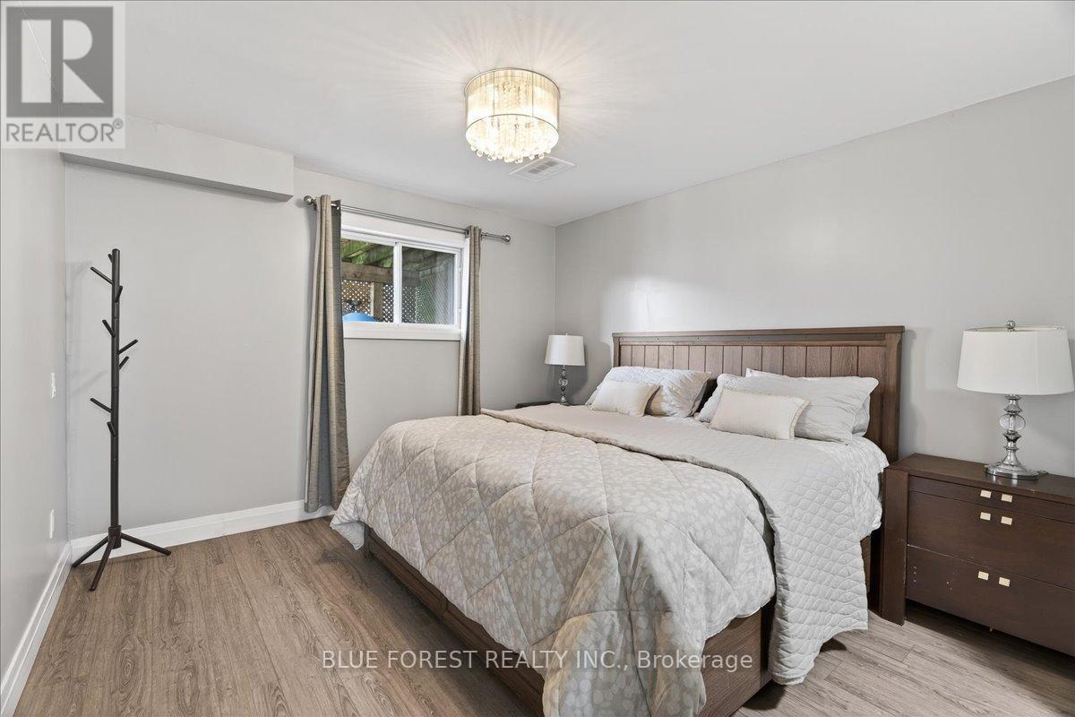 54 Stokes Road, St. Thomas, ON - Indoor Photo Showing Bedroom
