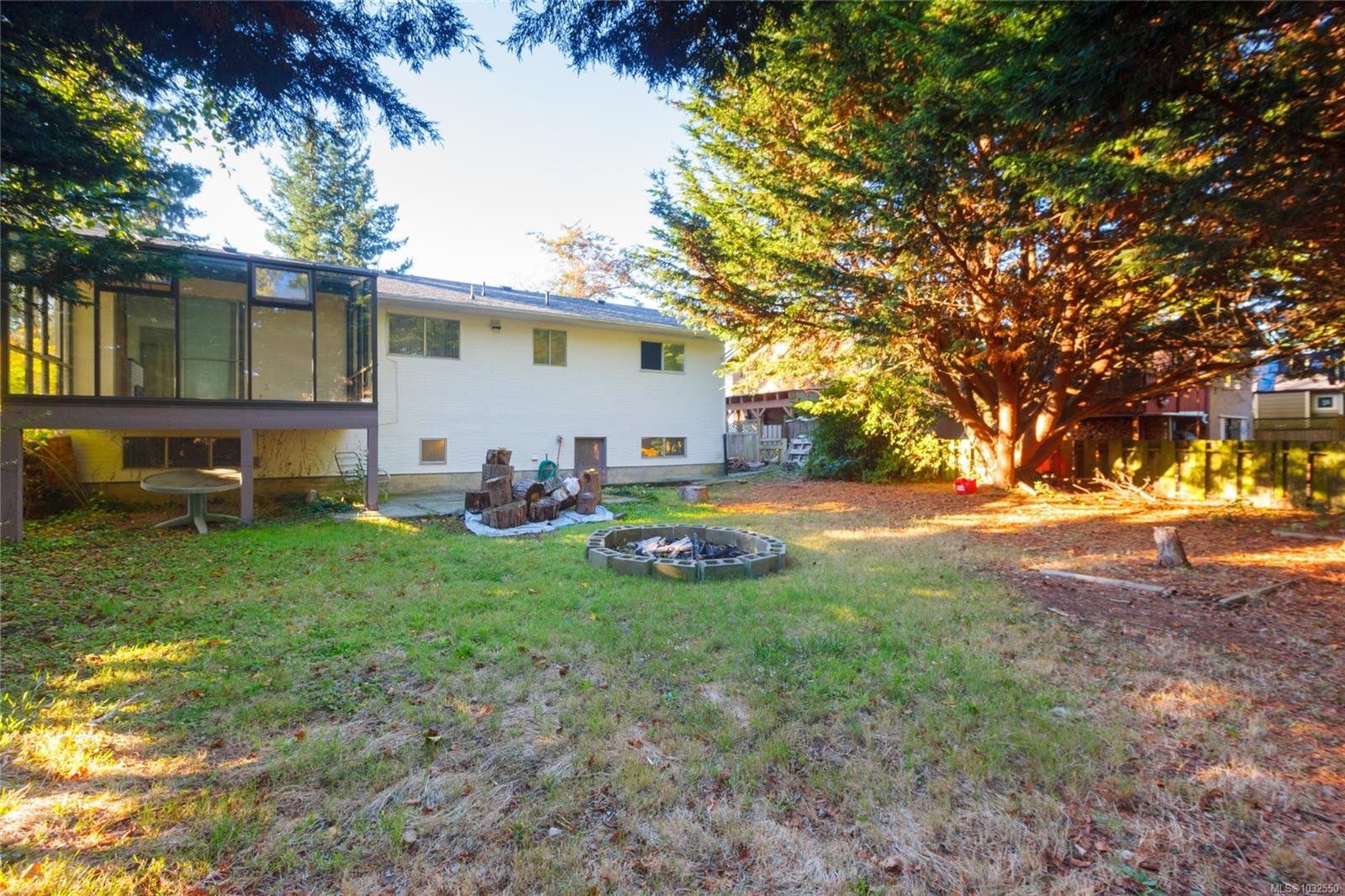 2254 Amherst Ave, Sidney, BC