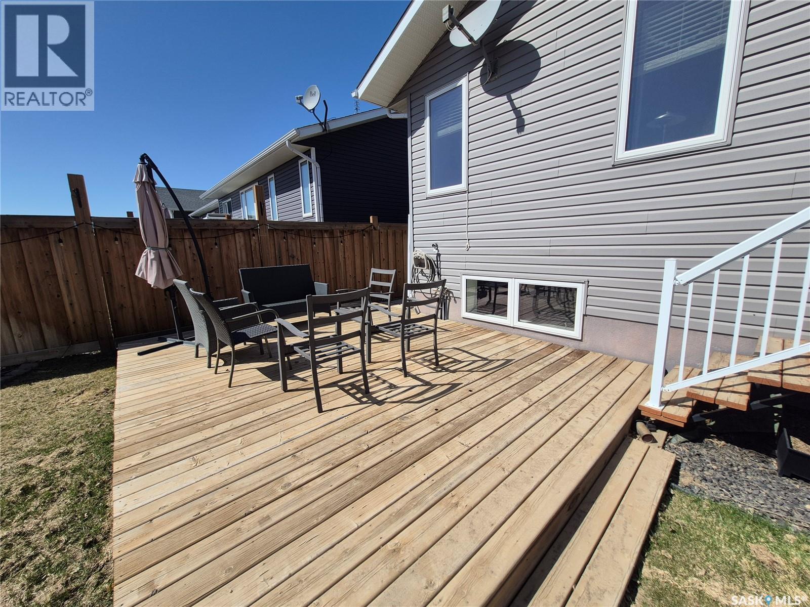 816 Battleford Trail, Swift Current, SK - Outdoor With Deck Patio Veranda With Exterior