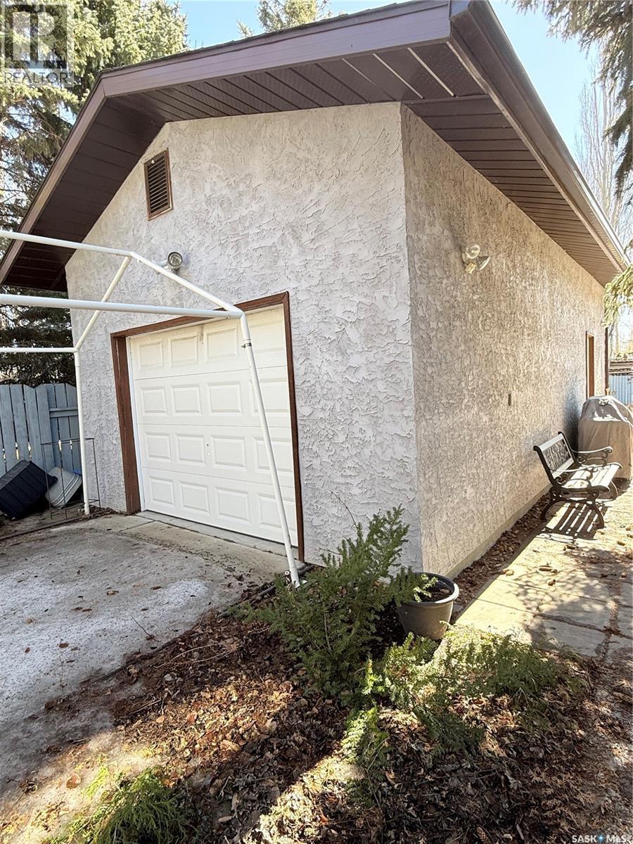 230 Baker Place, Saskatoon, SK - Outdoor With Exterior