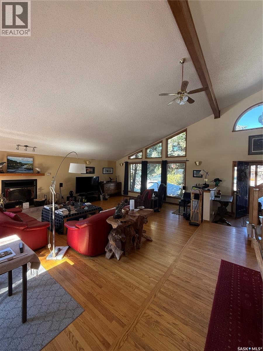 230 Baker Place, Saskatoon, SK - Indoor