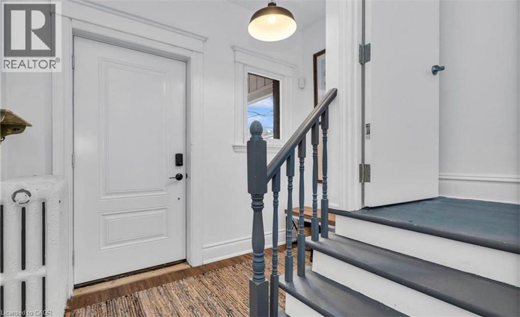 Shared entry commong area and coin laundry - 100 Dunsmure Road Unit# 2, Hamilton, ON - Indoor Photo Showing Other Room