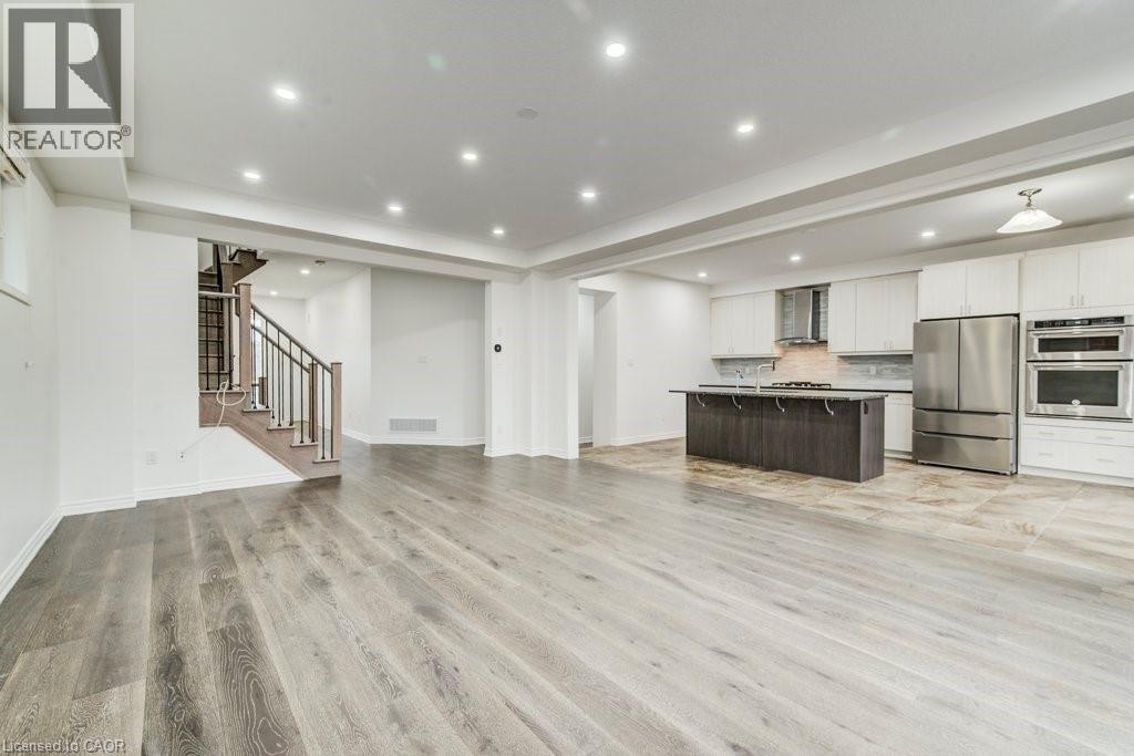 11 Compass Trail, Cambridge, ON - Indoor Photo Showing Kitchen