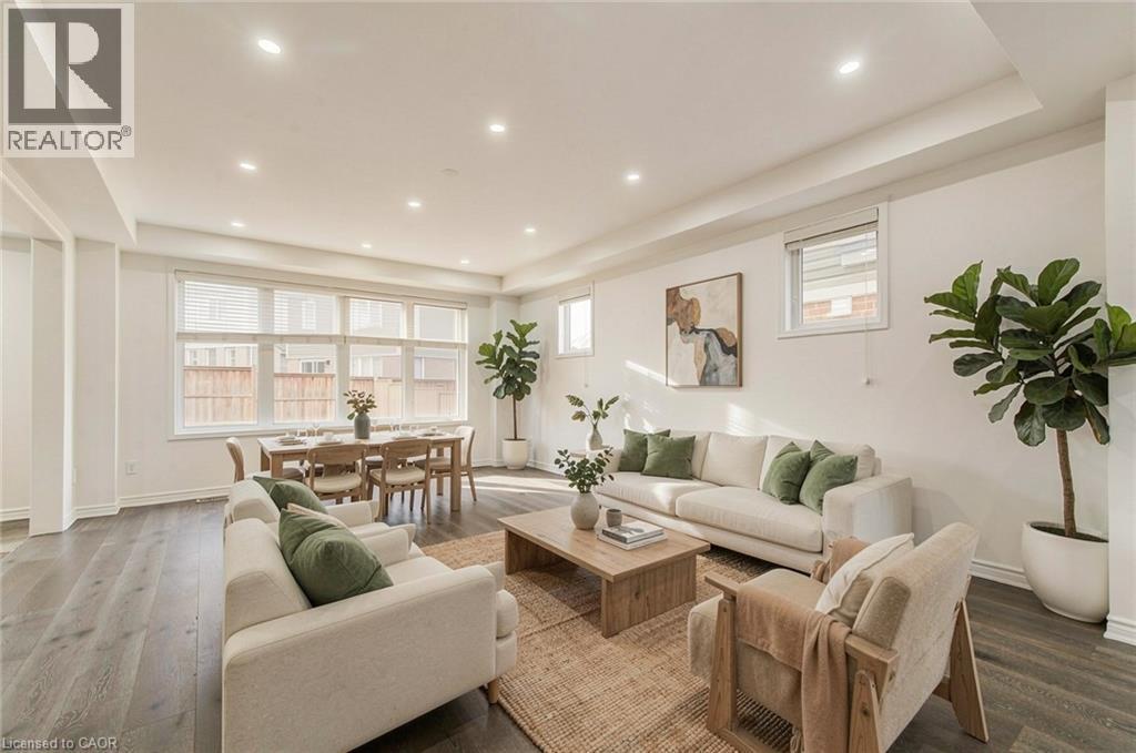 11 Compass Trail, Cambridge, ON - Indoor Photo Showing Living Room