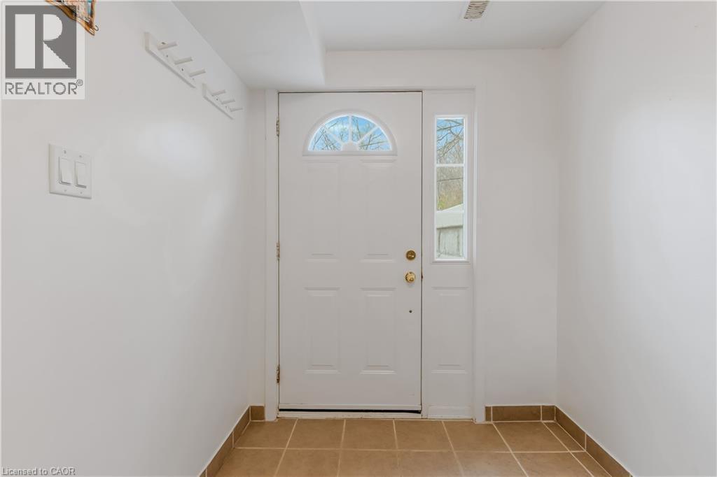 19 Birch Street, Cambridge, ON - Indoor Photo Showing Other Room