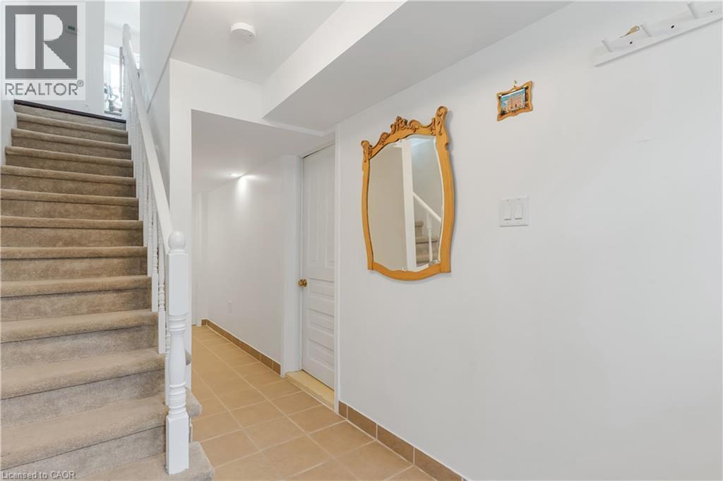 19 Birch Street, Cambridge, ON - Indoor Photo Showing Other Room