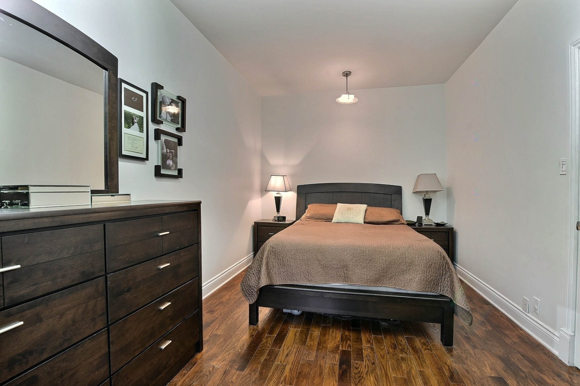 Master Bedroom - 6067 Rue Waverly, Montréal (Le Plateau-Mont-Royal), QC - Indoor Photo Showing Bedroom