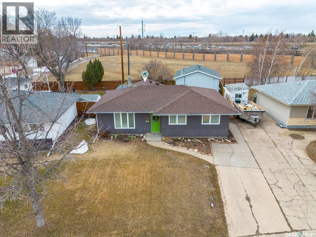 2518 Tomlinson Crescent, Saskatoon, SK - Outdoor