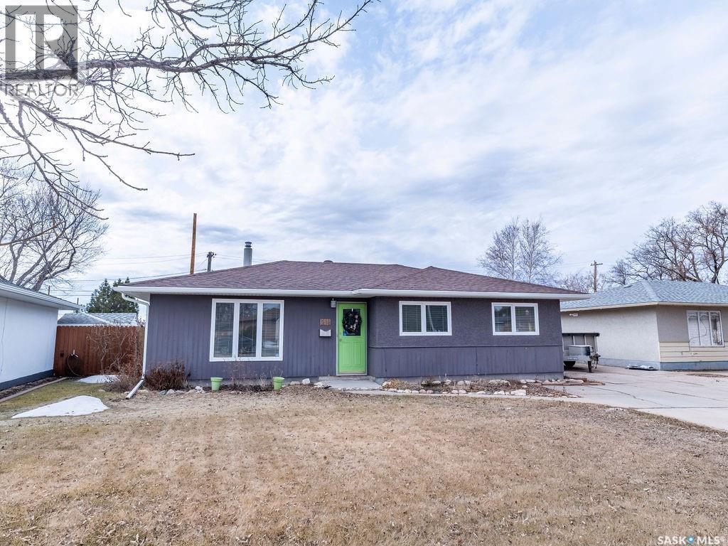 2518 Tomlinson Crescent, Saskatoon, SK - Outdoor
