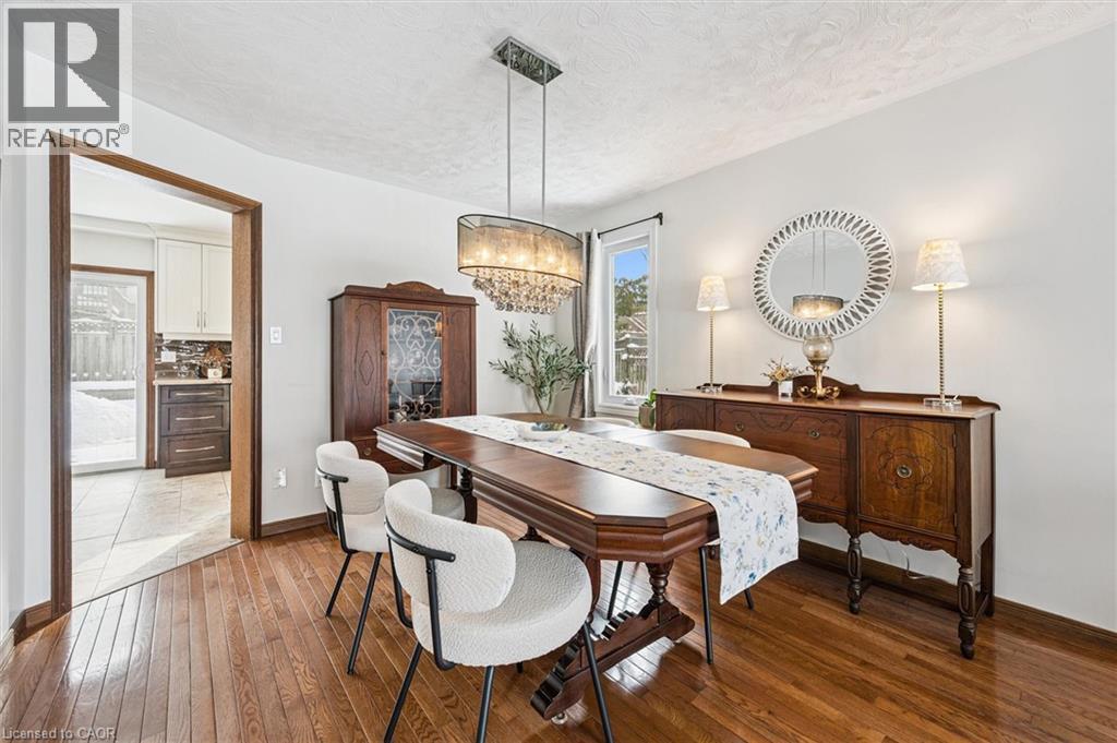 39 Celia Crescent, Guelph, ON - Indoor Photo Showing Dining Room