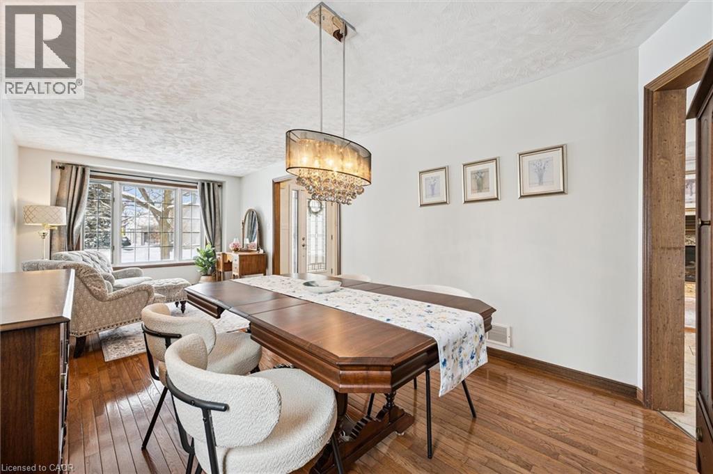 39 Celia Crescent, Guelph, ON - Indoor Photo Showing Dining Room