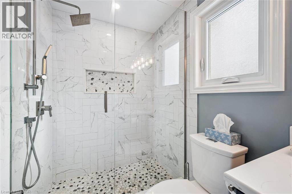 39 Celia Crescent, Guelph, ON - Indoor Photo Showing Bathroom