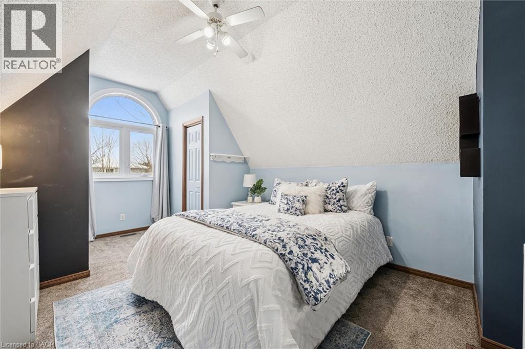 39 Celia Crescent, Guelph, ON - Indoor Photo Showing Bedroom