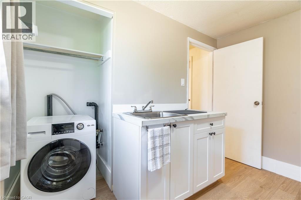 232 Cedarwoods Crescent, Kitchener, ON - Indoor Photo Showing Laundry Room