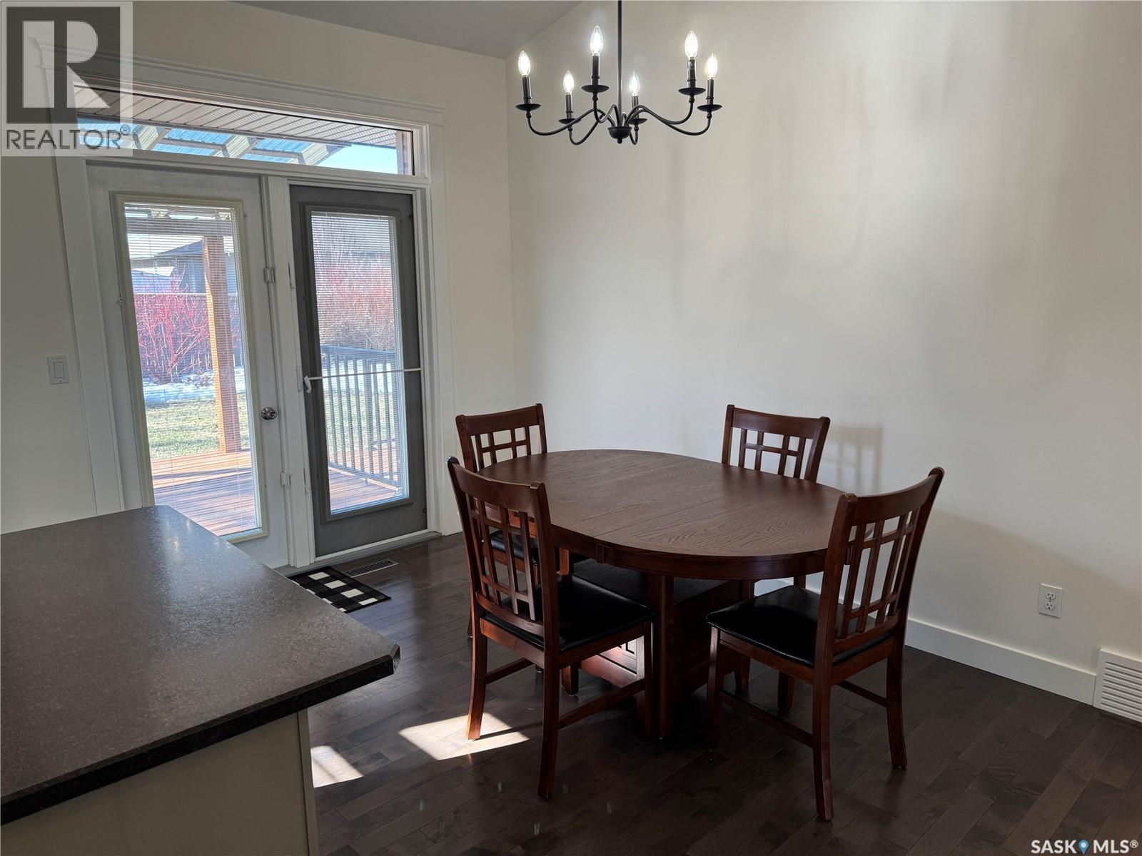 1118 Paton Lane, Saskatoon, SK - Indoor Photo Showing Dining Room