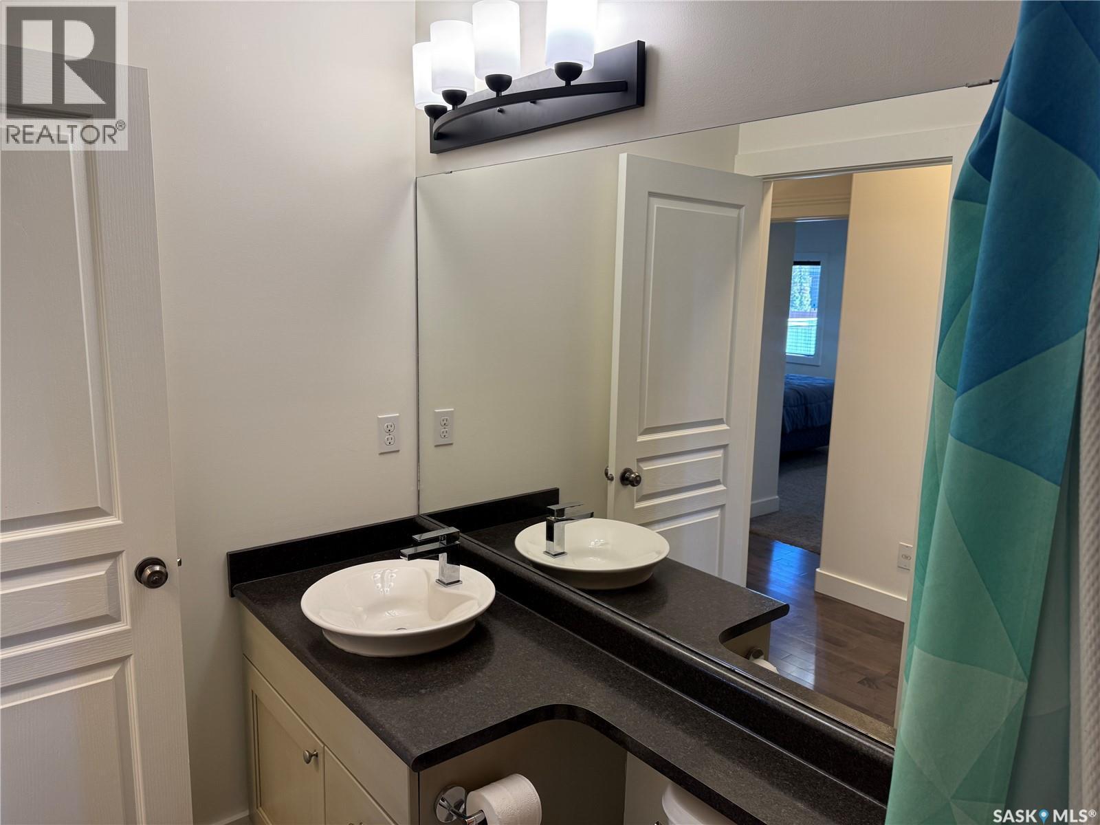 1118 Paton Lane, Saskatoon, SK - Indoor Photo Showing Bathroom