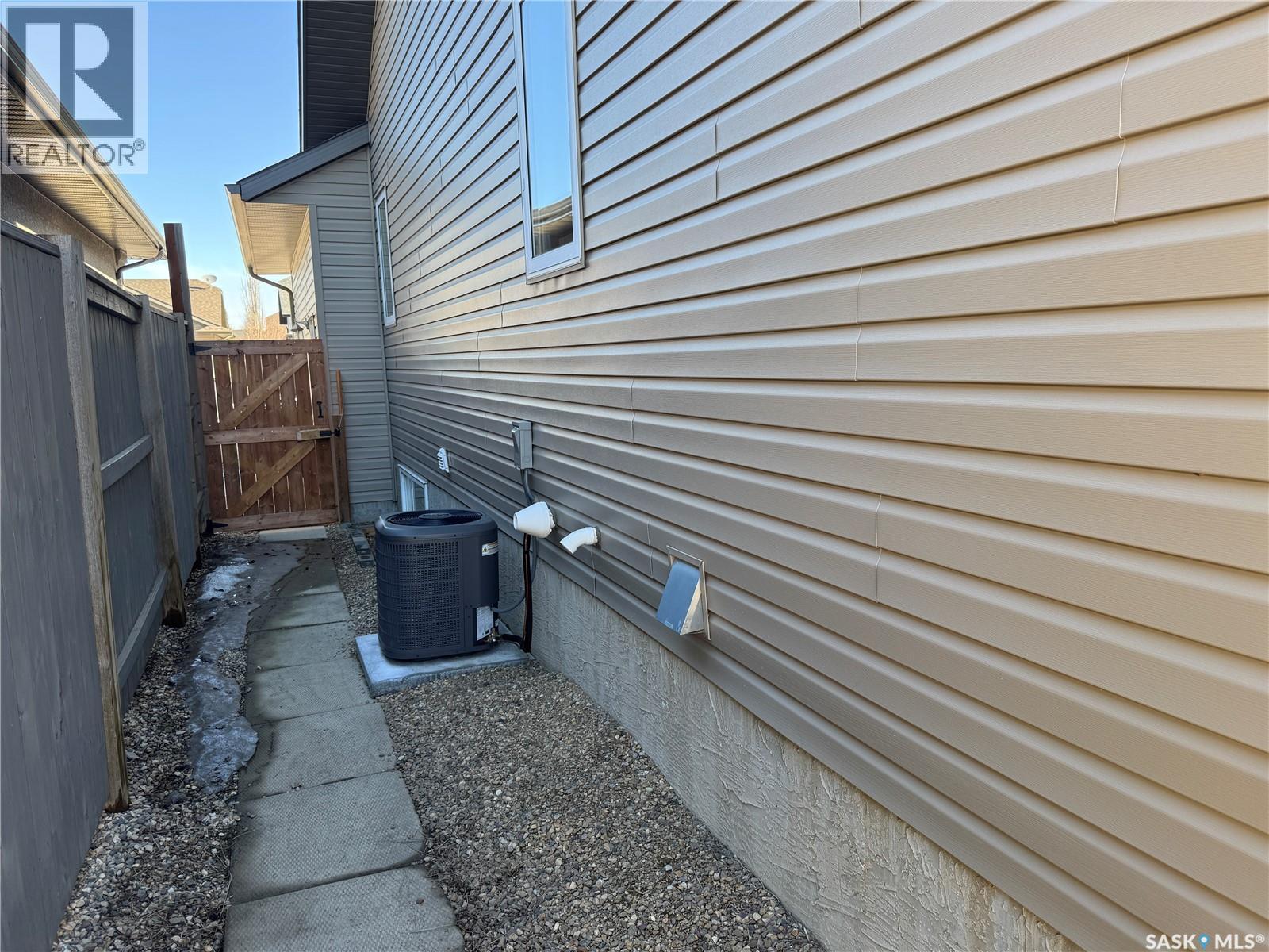 1118 Paton Lane, Saskatoon, SK - Outdoor With Exterior