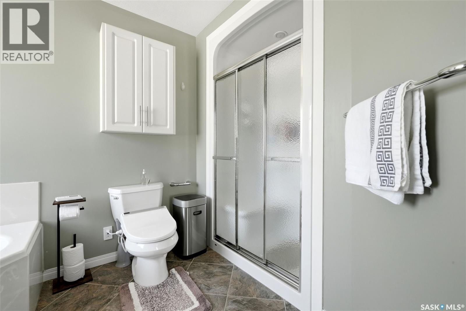 5 Corbin Bay, Grand Coulee, SK - Indoor Photo Showing Bathroom