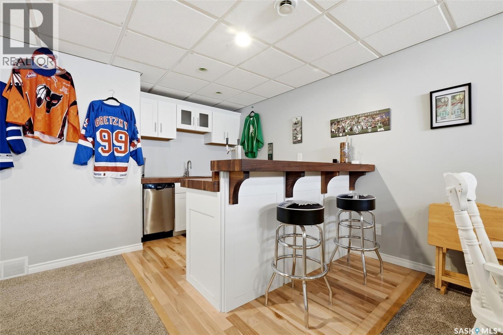 5 Corbin Bay, Grand Coulee, SK - Indoor