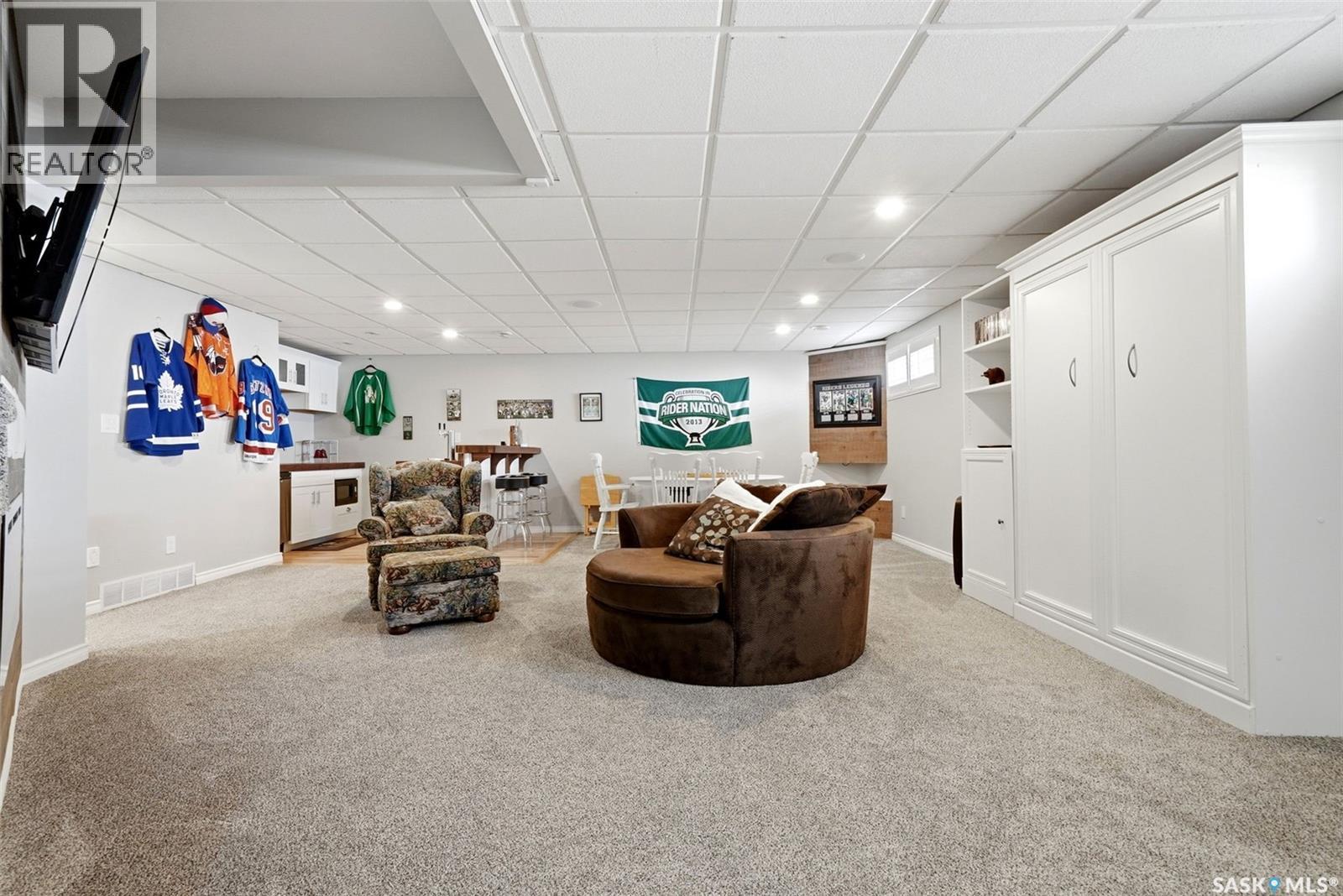 5 Corbin Bay, Grand Coulee, SK - Indoor