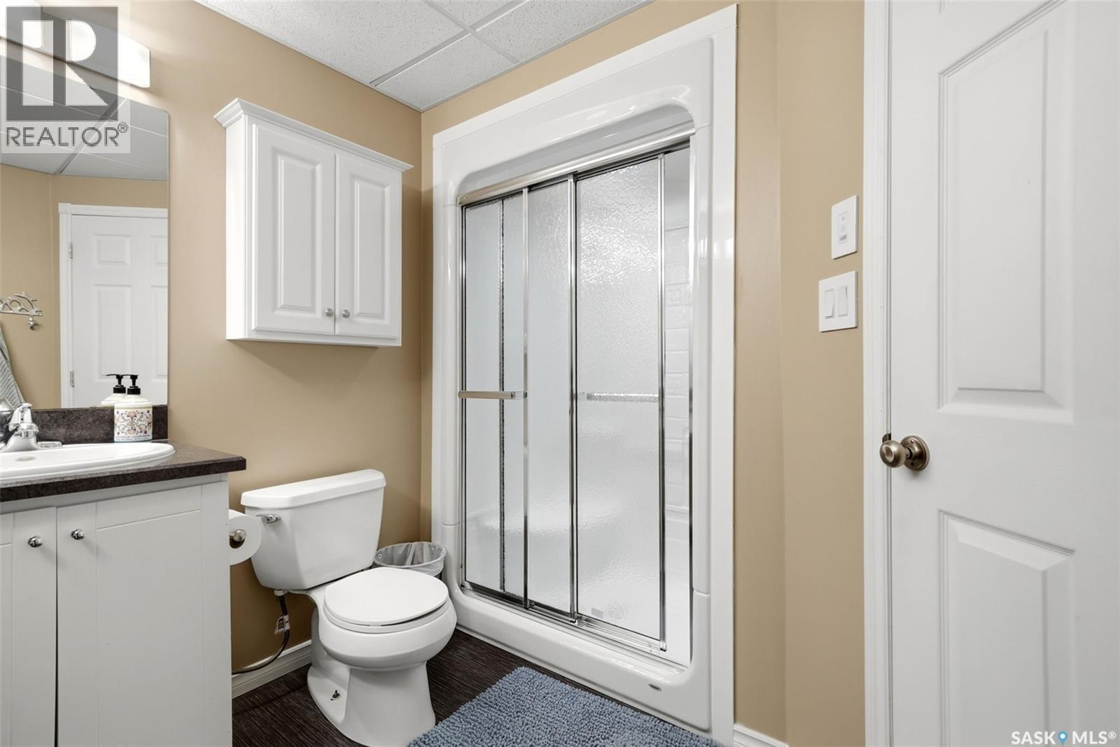 5 Corbin Bay, Grand Coulee, SK - Indoor Photo Showing Bathroom