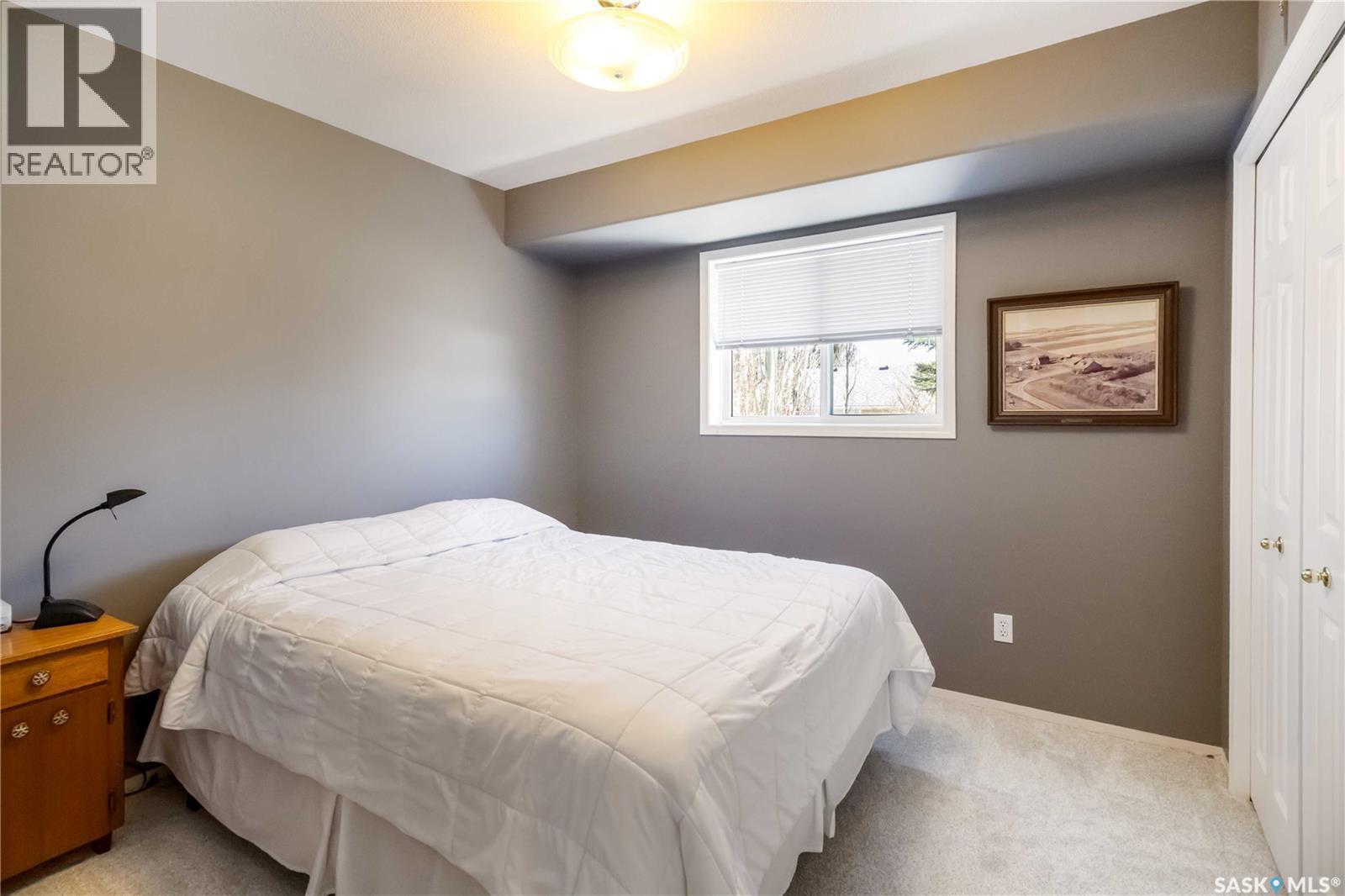 343 Coben Crescent, Saskatoon, SK - Indoor Photo Showing Bedroom