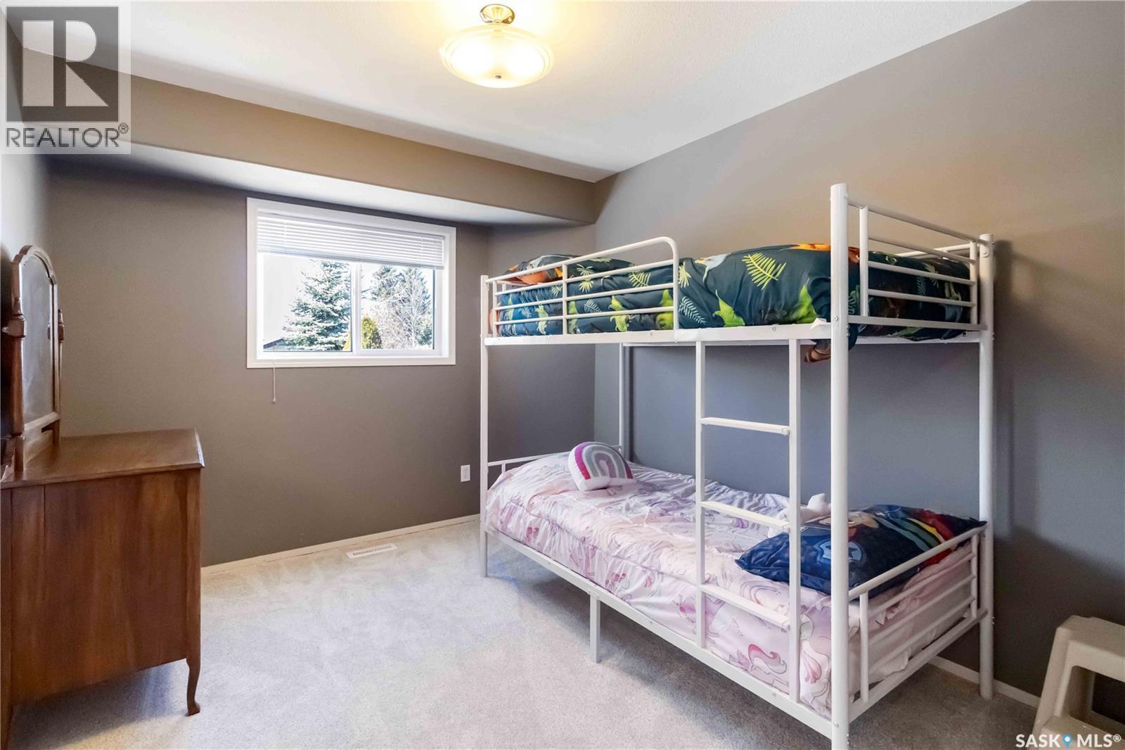 343 Coben Crescent, Saskatoon, SK - Indoor Photo Showing Bedroom