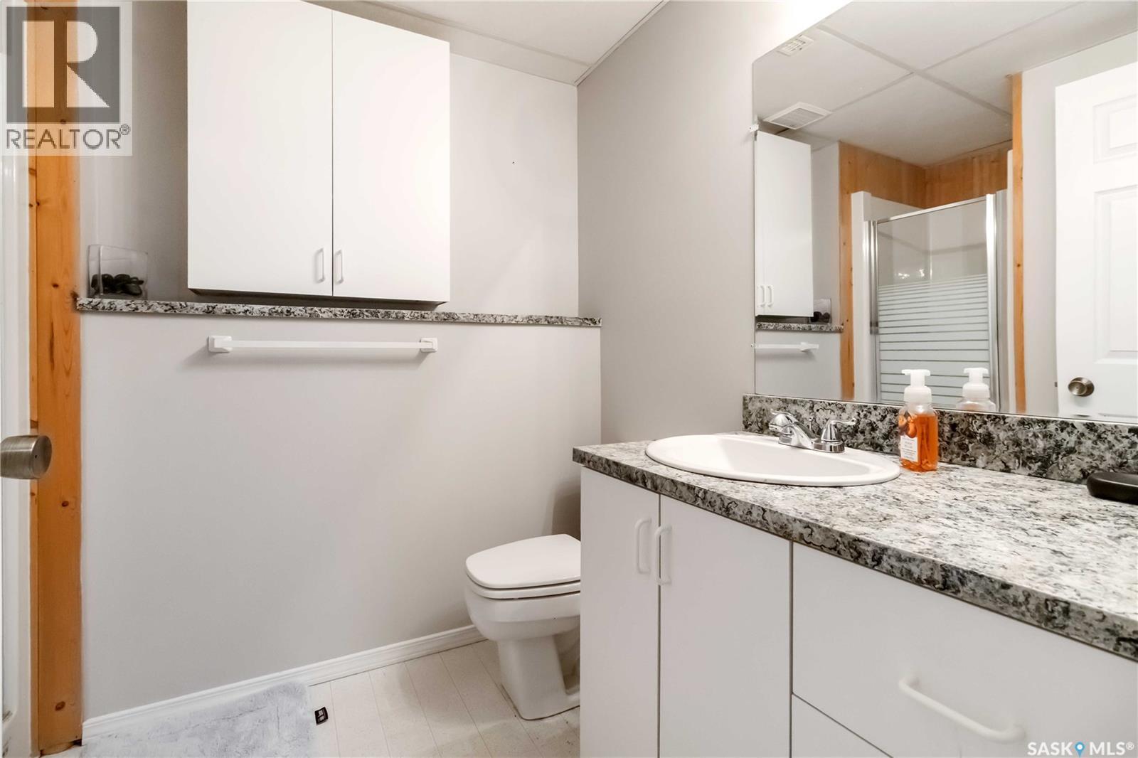 343 Coben Crescent, Saskatoon, SK - Indoor Photo Showing Bathroom