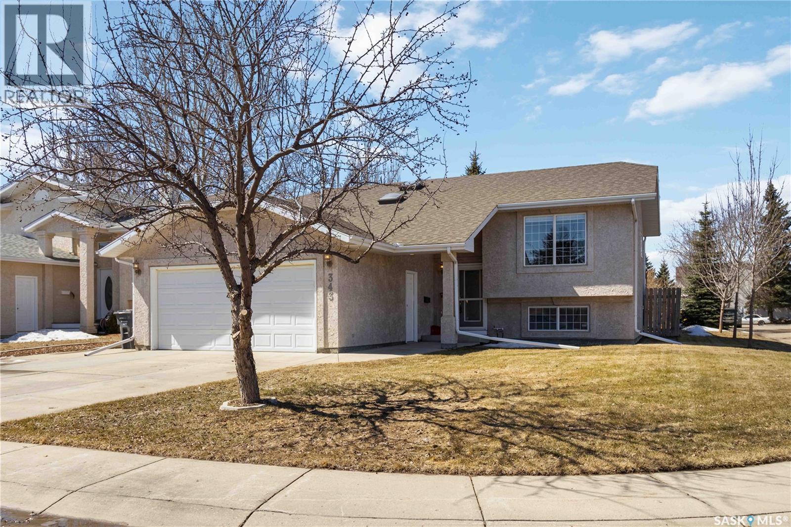 343 Coben Crescent, Saskatoon, SK - Outdoor With Facade