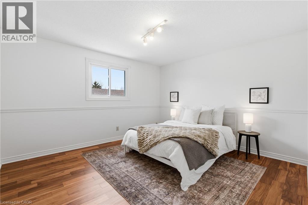 12 Sumner Crescent, Grimsby, ON - Indoor Photo Showing Bedroom