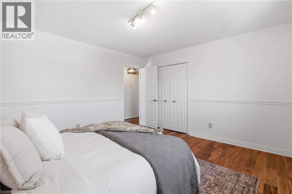 12 Sumner Crescent, Grimsby, ON - Indoor Photo Showing Bedroom