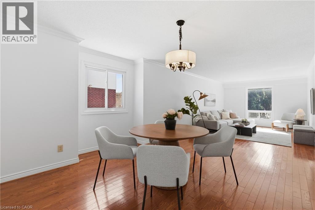 12 Sumner Crescent, Grimsby, ON - Indoor Photo Showing Dining Room