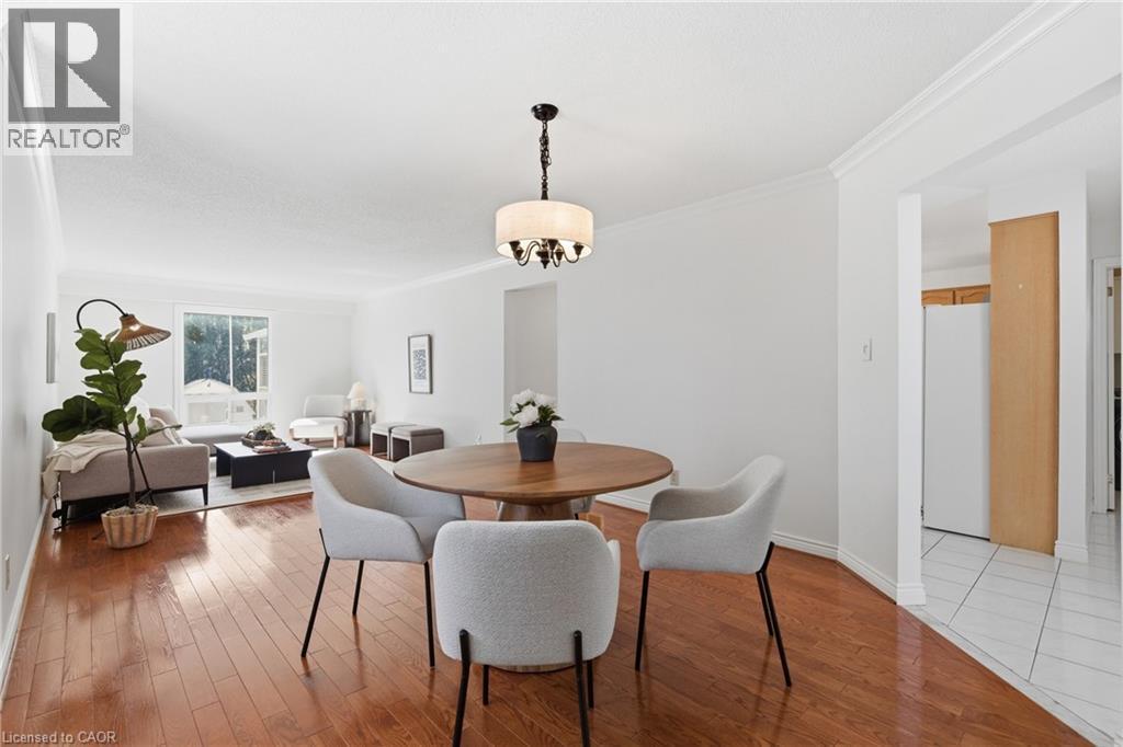 12 Sumner Crescent, Grimsby, ON - Indoor Photo Showing Dining Room