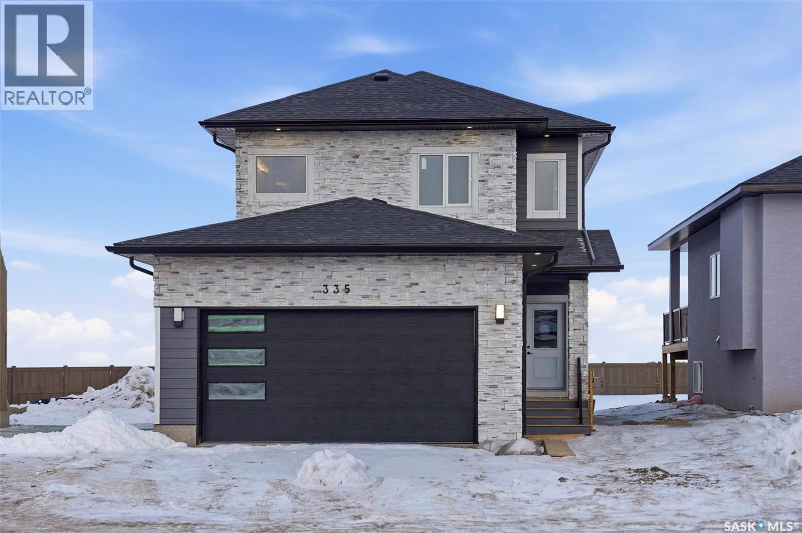 335 Sharma Crescent, Saskatoon, SK - Outdoor