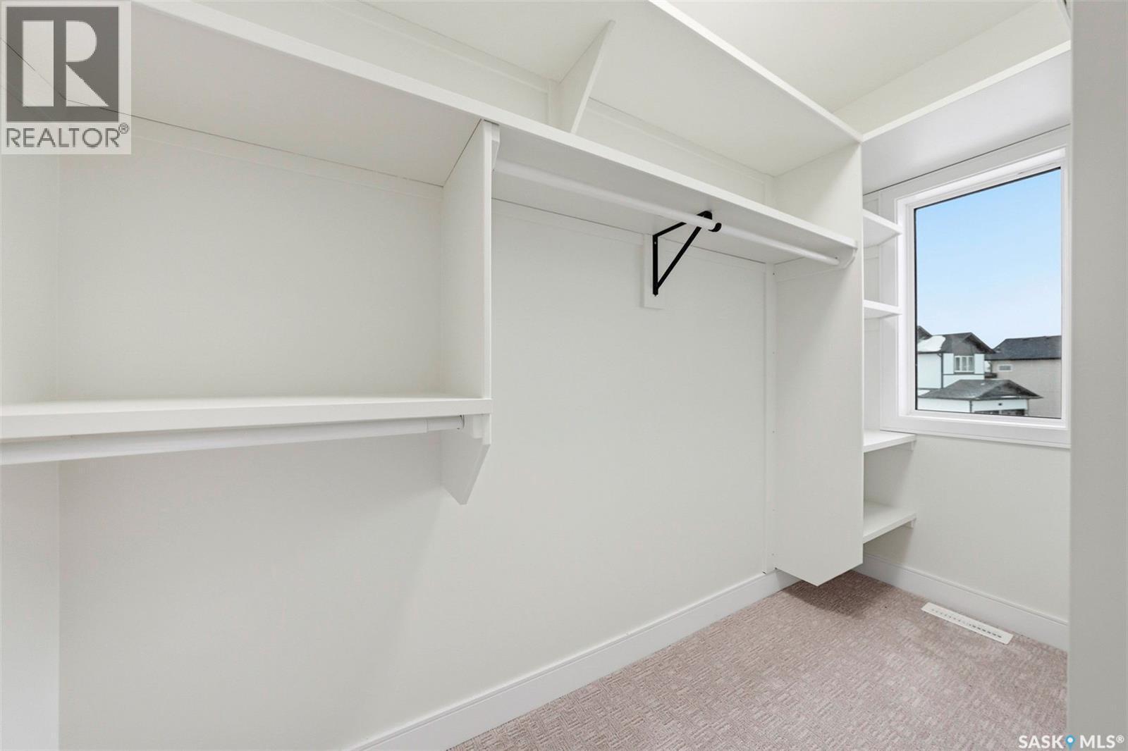 335 Sharma Crescent, Saskatoon, SK - Indoor