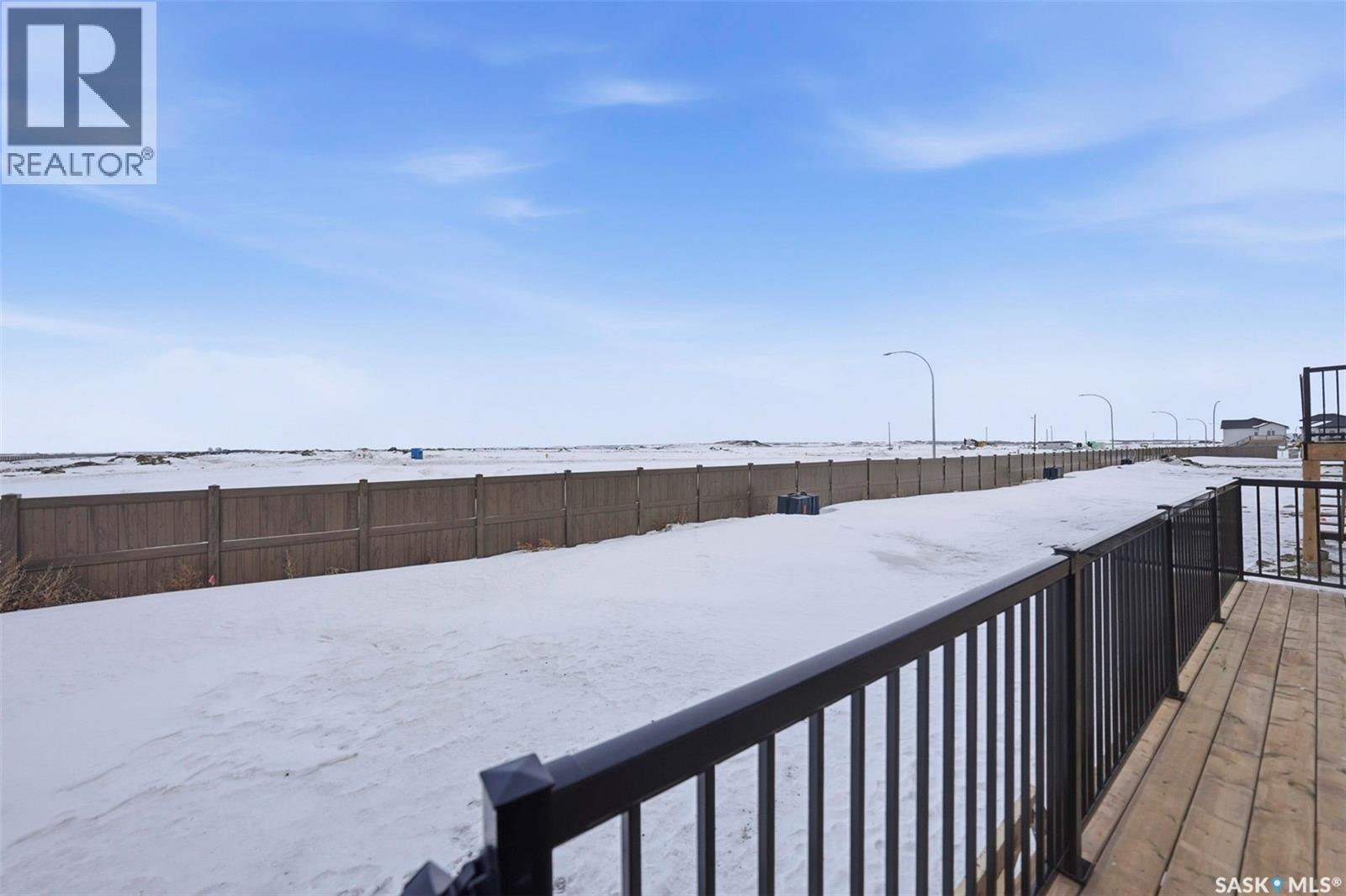 335 Sharma Crescent, Saskatoon, SK - Outdoor