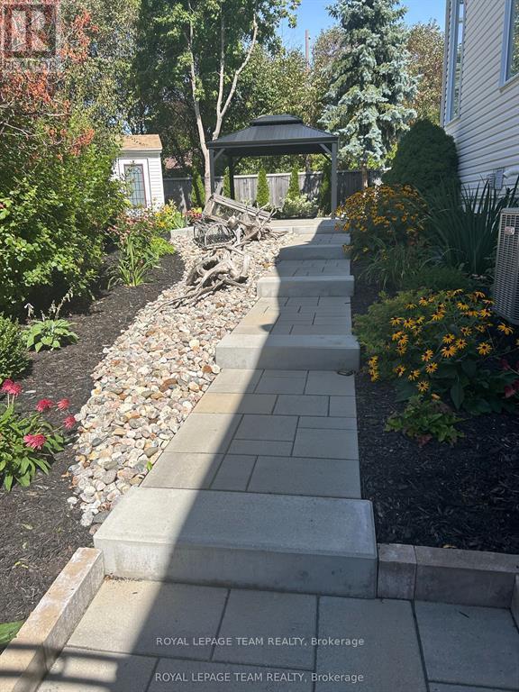 124 Macassa Circle, Ottawa, ON - Outdoor