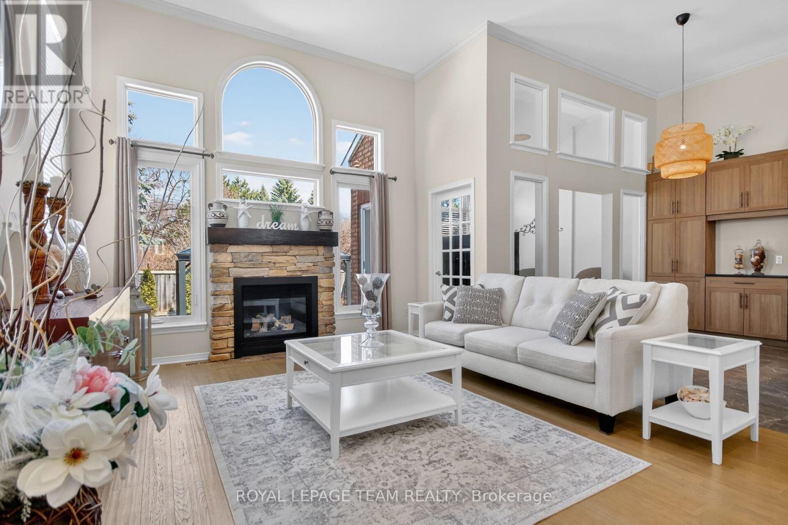 124 Macassa Circle, Ottawa, ON - Indoor Photo Showing Living Room With Fireplace