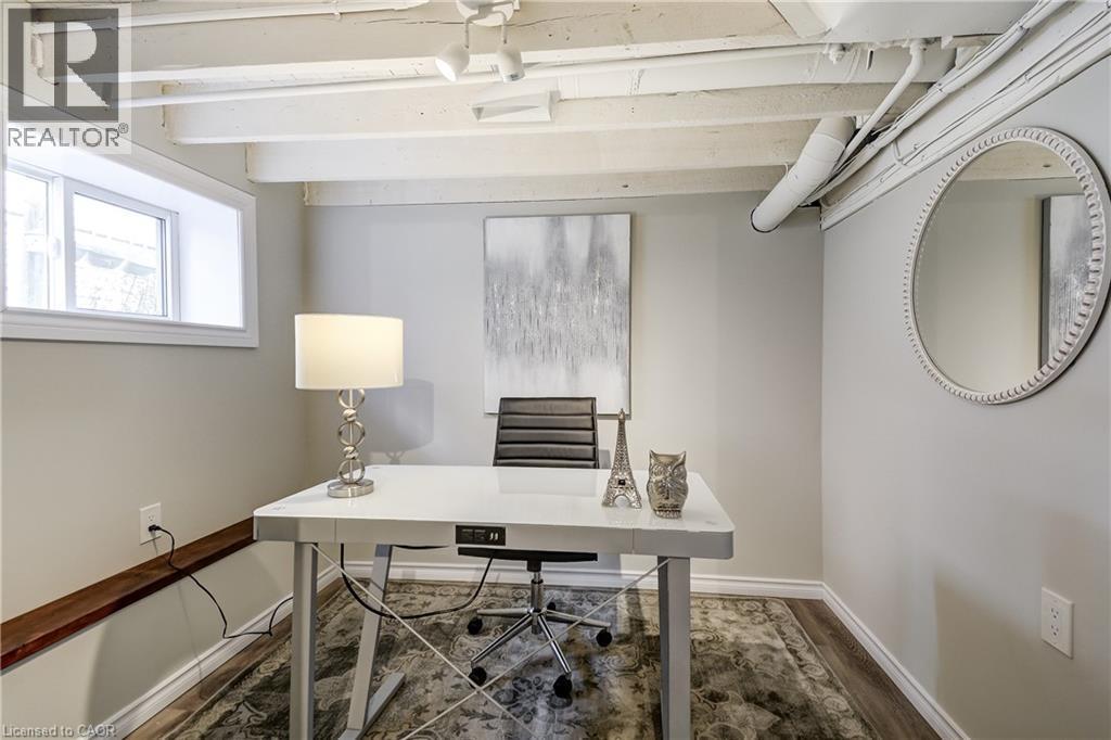 53 East 19Th Street, Hamilton, ON - Indoor Photo Showing Office