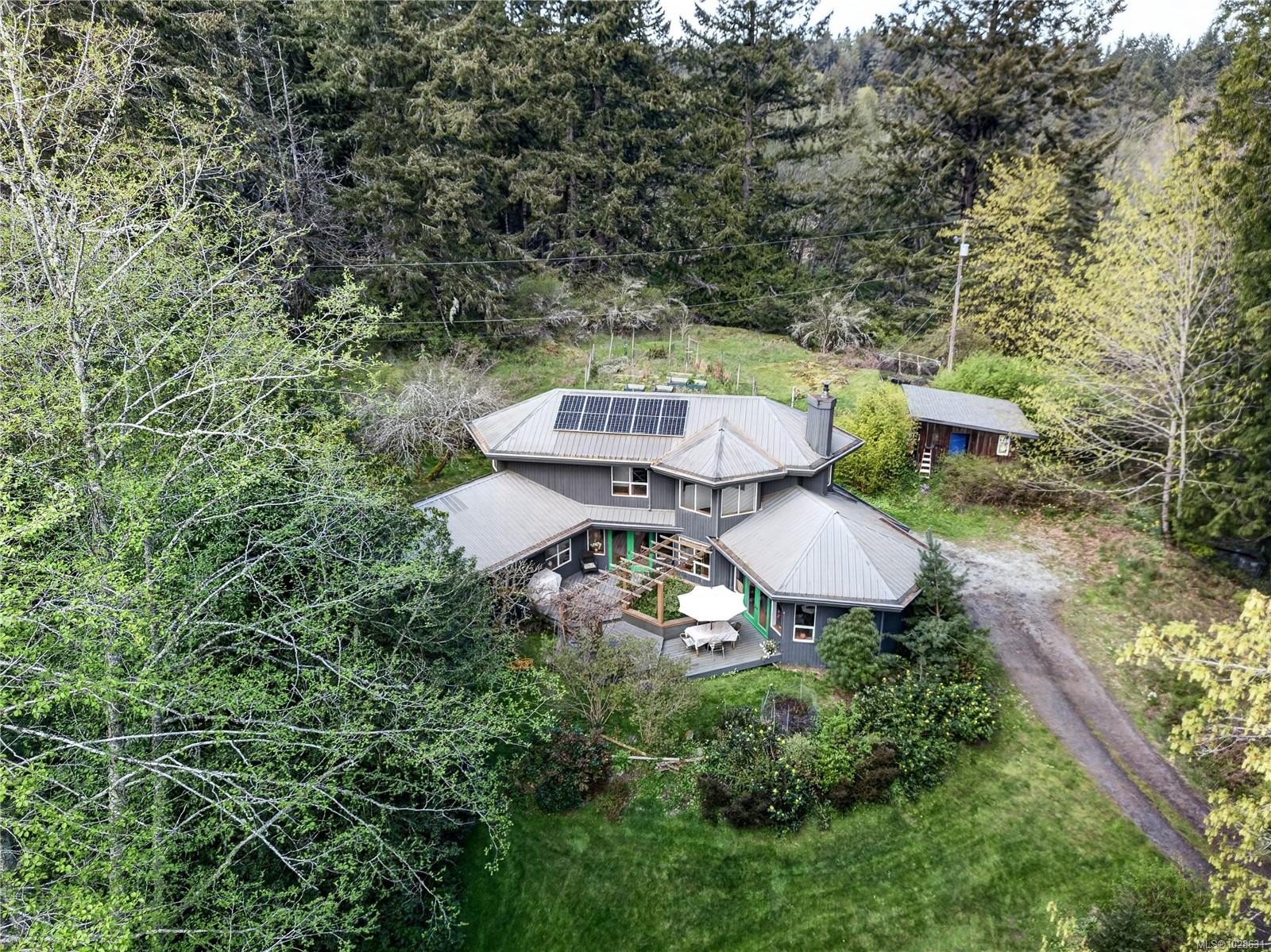 99 Garner Rd, Salt Spring, BC