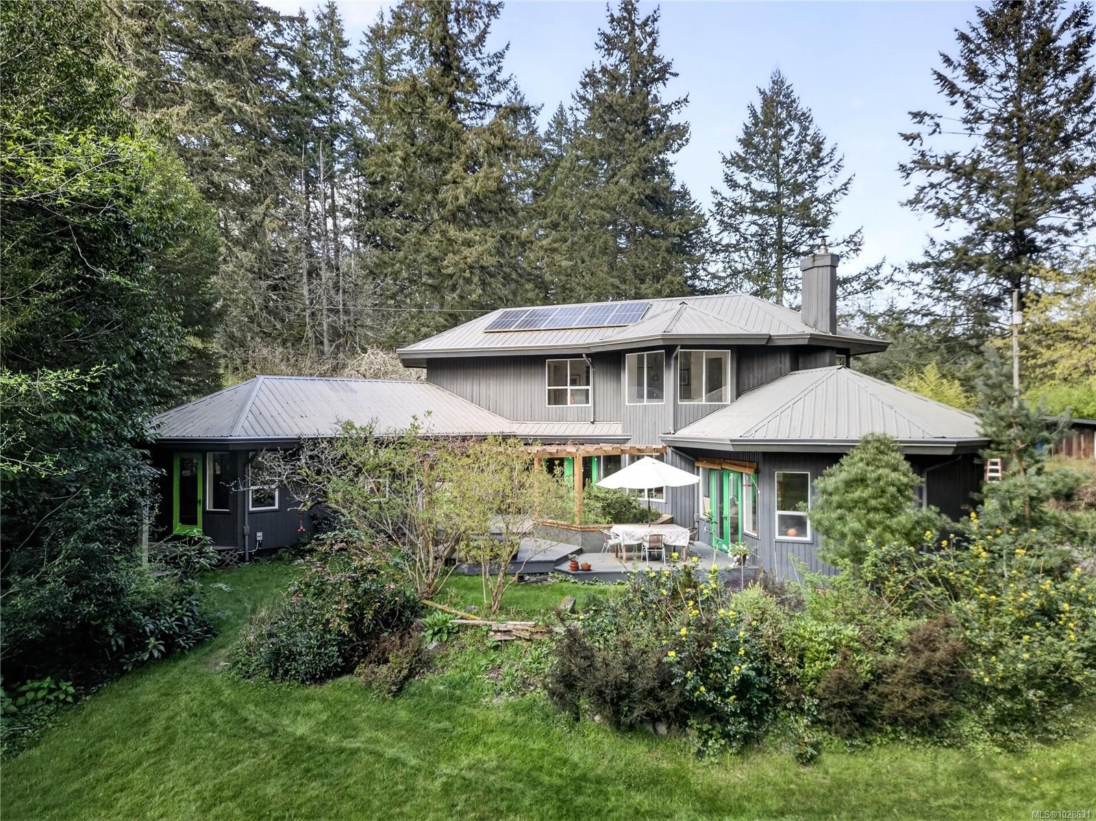 99 Garner Rd, Salt Spring, BC